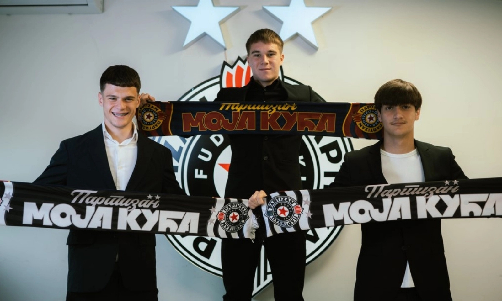 Partizan potpisao nove talente: Trojica mladih fudbalera dobila profesionalne ugovore