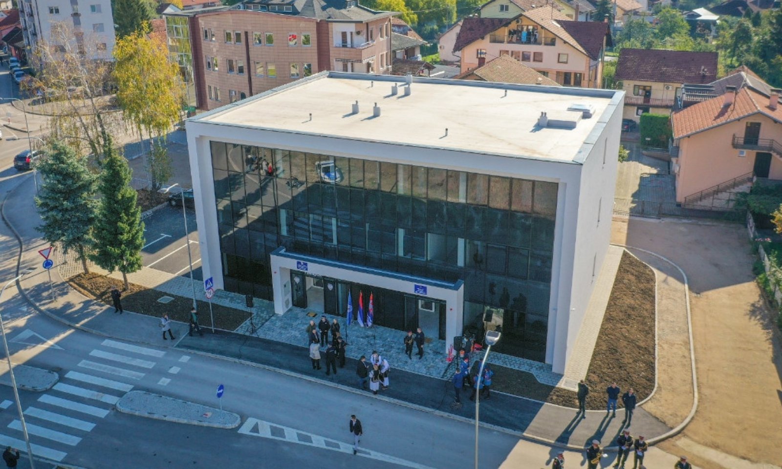 Poznata imena uhapšenih policajaca: Kamate svakodnevno rasle, djevojci prijetili porukama