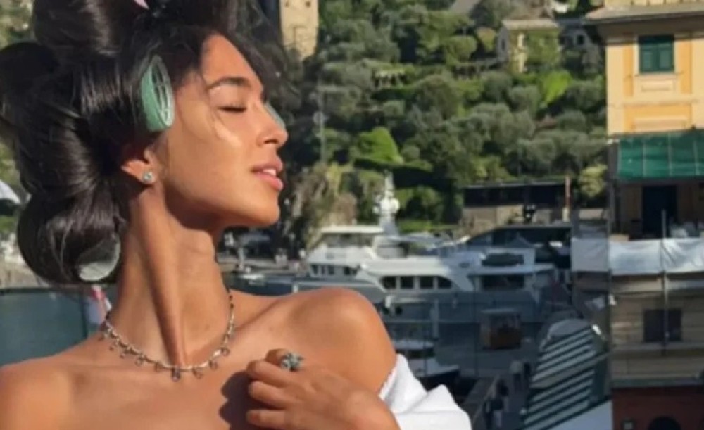 Melina uzela prezime Arnold: Đina Džinović se baškari na jahti očuha milionera