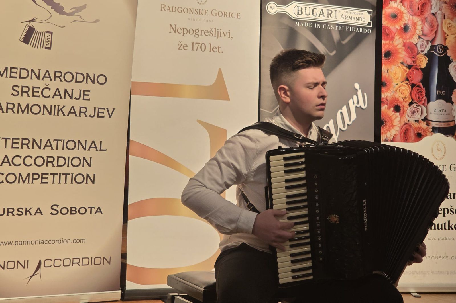Đorđe Perić najbolji na Međunarodnom festivalu harmonike u Sloveniji FOTO