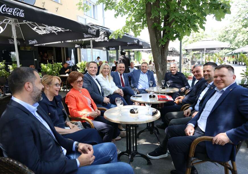 Dodik sa saradnicima na kafi: Jedinstveni, snažni, okupljeni oko iste ideje
