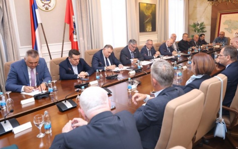 Dodik najavio izmjene zakona: Veća prava za porodice poginulih boraca