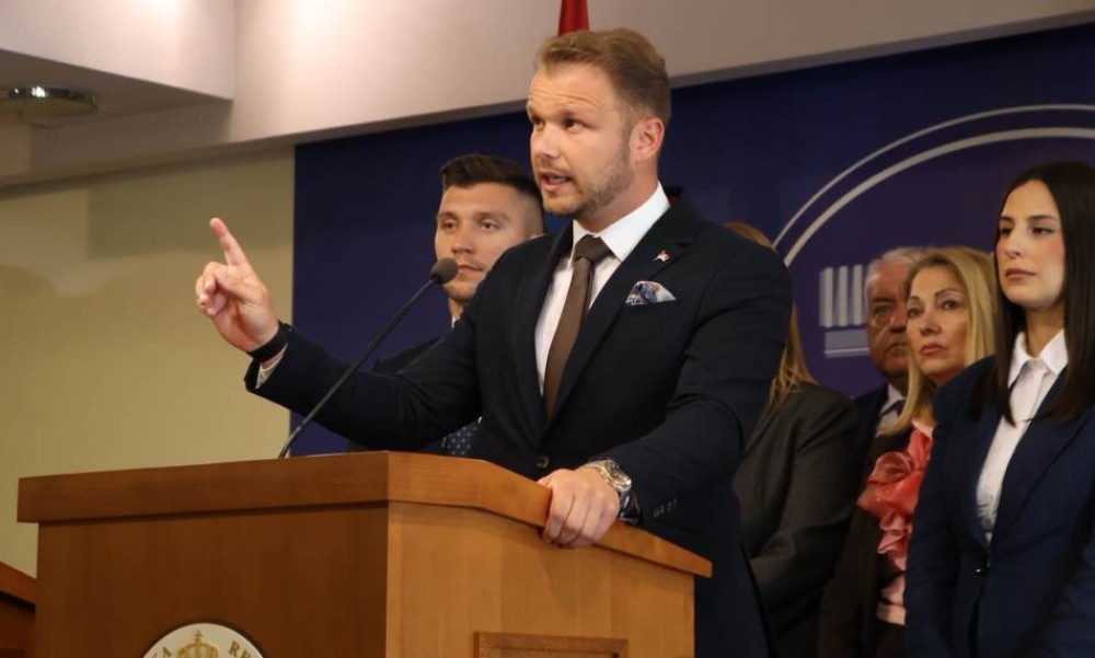 Stanivuković poručio: Vlada pokušala da nametne pa povukla odluku o doprinosima penzionera VIDEO