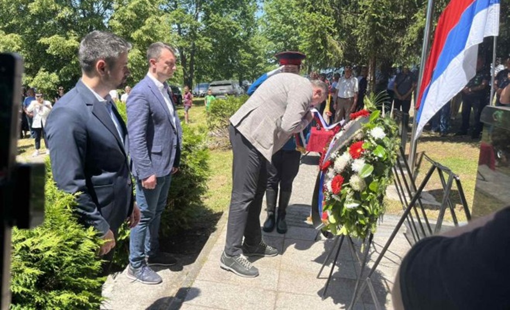 Položeni vijenci: U Pisakvici kod Banjaluke obilježene 23 godine od smrti generala Talića