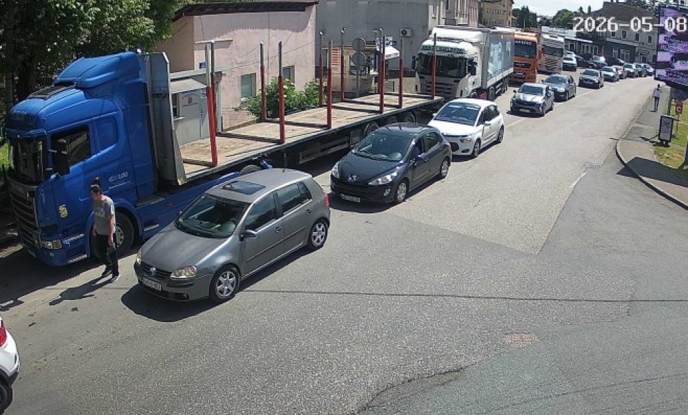 Začepilo na izlazu iz BiH: Vozači, strpljenje – duga kolona vozila u Gradišci