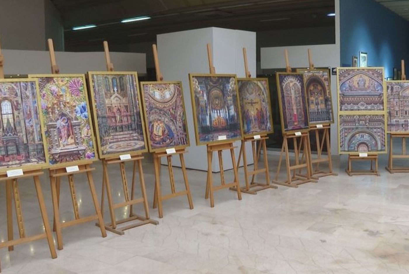 Izložba fotografija na platnu “Svetinje Sankt Peterburga” u Muzeju savremene umjetnosti RS
