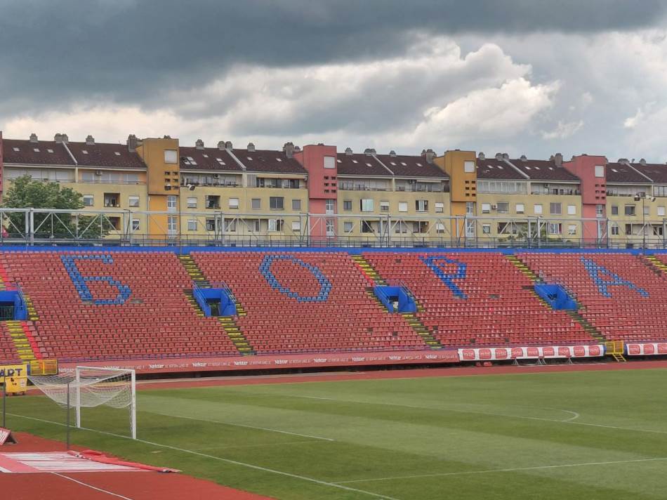 Traju radovi na postavljanju krova: Kako trenutno izgleda istočna tribina Gradskog stadiona FOTO