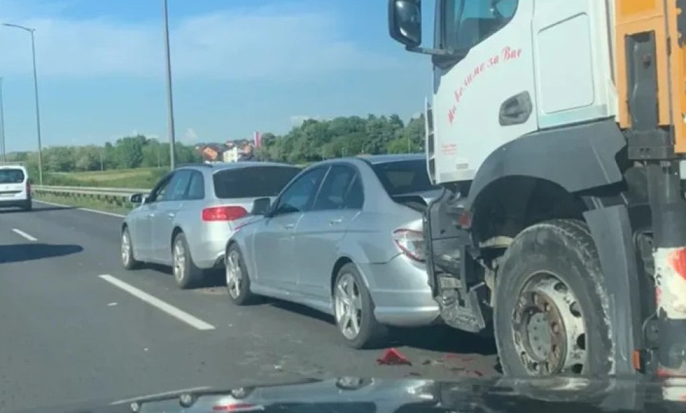 Lančani sudar na brzoj cesti Banjaluka-Laktaši: Velika gužva na ovom dijelu puta