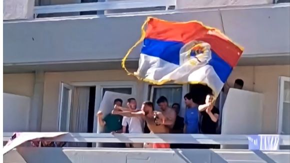 Mladić protjeran iz Hrvatske: Zastavom Republike Srpske mahao u Istri VIDEO