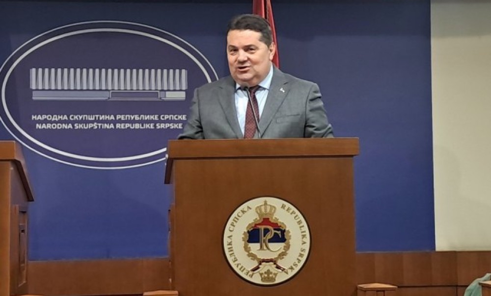 Stevandić ocijenio: Usvajanjem Deklaracije još jednom pokazano da je Šmit nebitan za Srpsku VIDEO