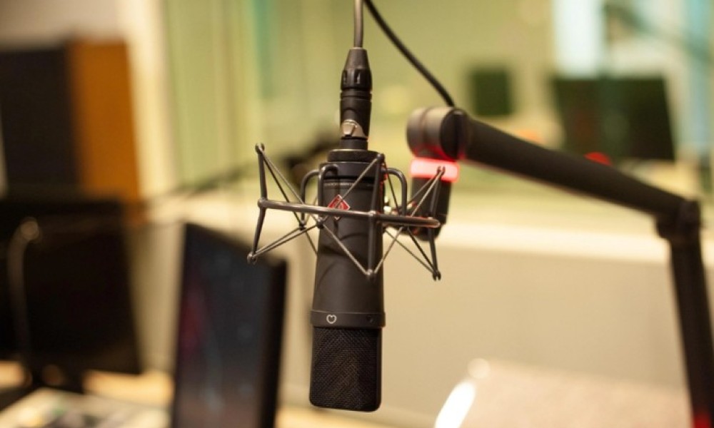 Neprijatno, zar ne!? Radio stanica se izvinila što je greškom objavila da je kralj umro