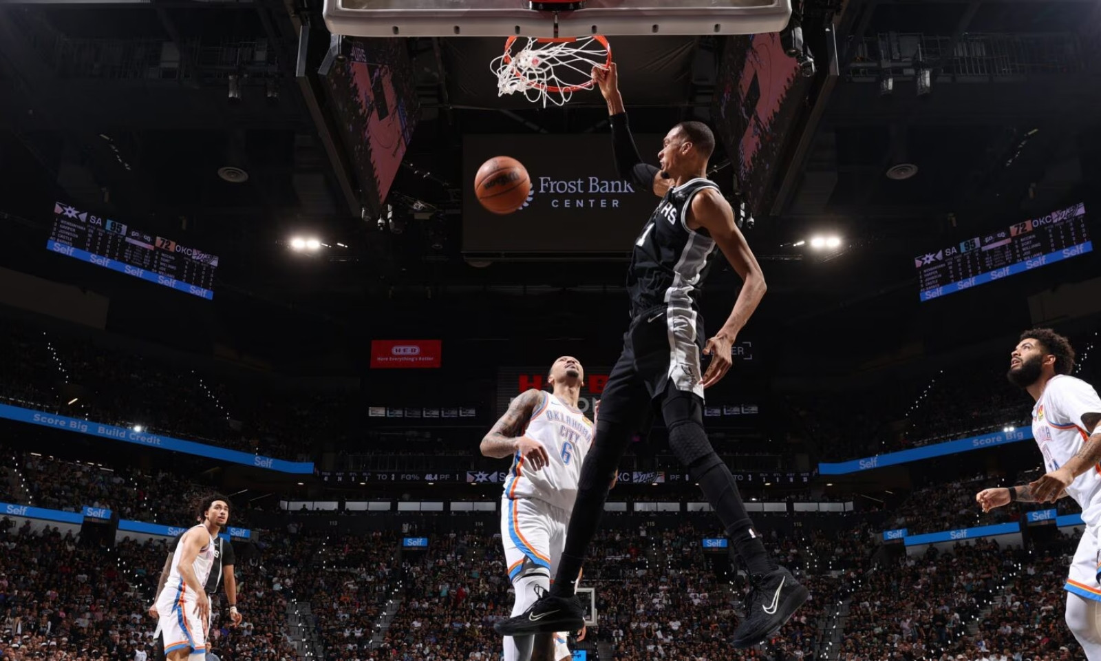 Jedan meč dijeli ih od NBA finala: Sparsi deklasirali Tander i izborili majstoricu