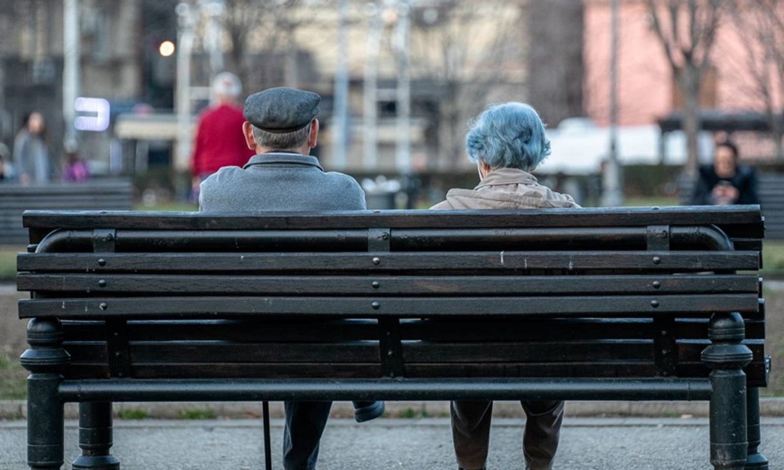 Računi i lijekovi pojedu penziju: Sve više izazova za penzionere