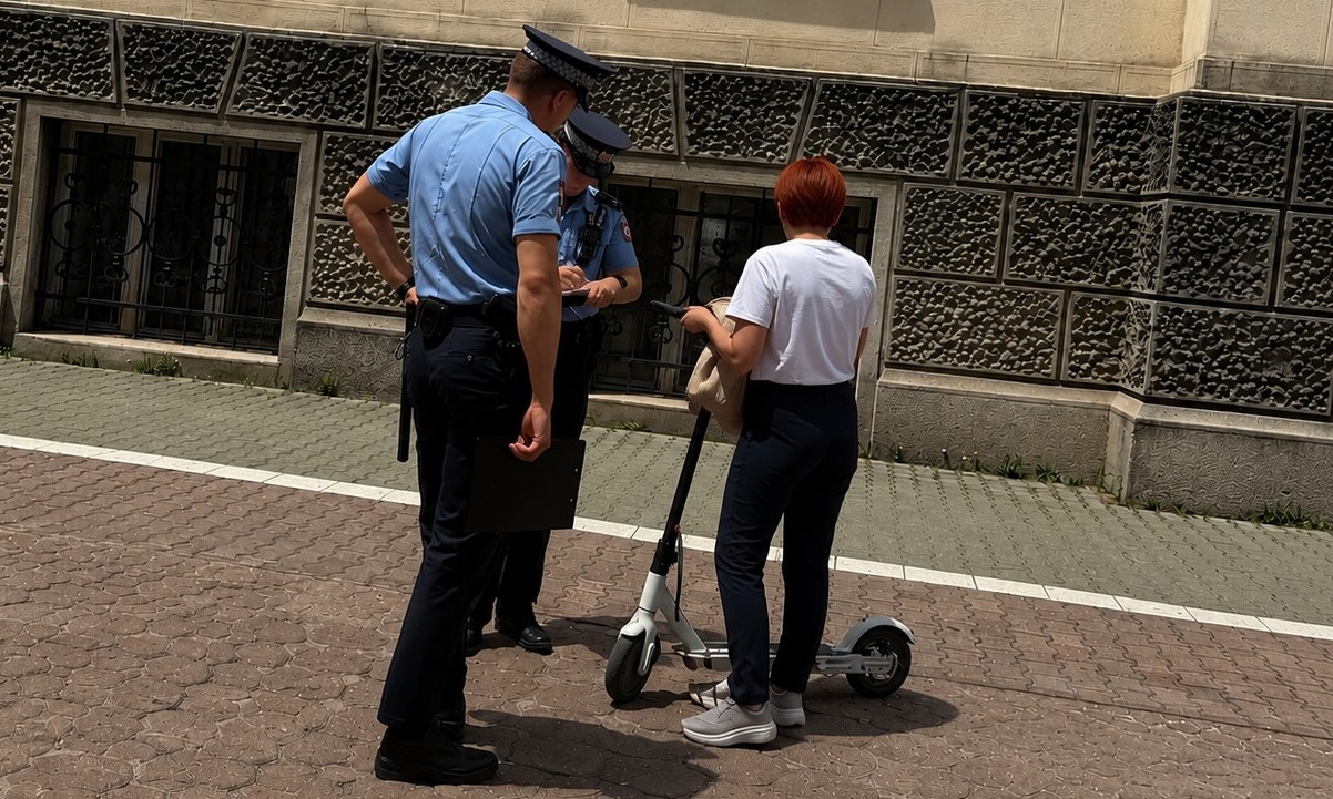 Kazne pljuštale po Banjaluci: Policija za dva dana sankcionisala stotine vozača i biciklista