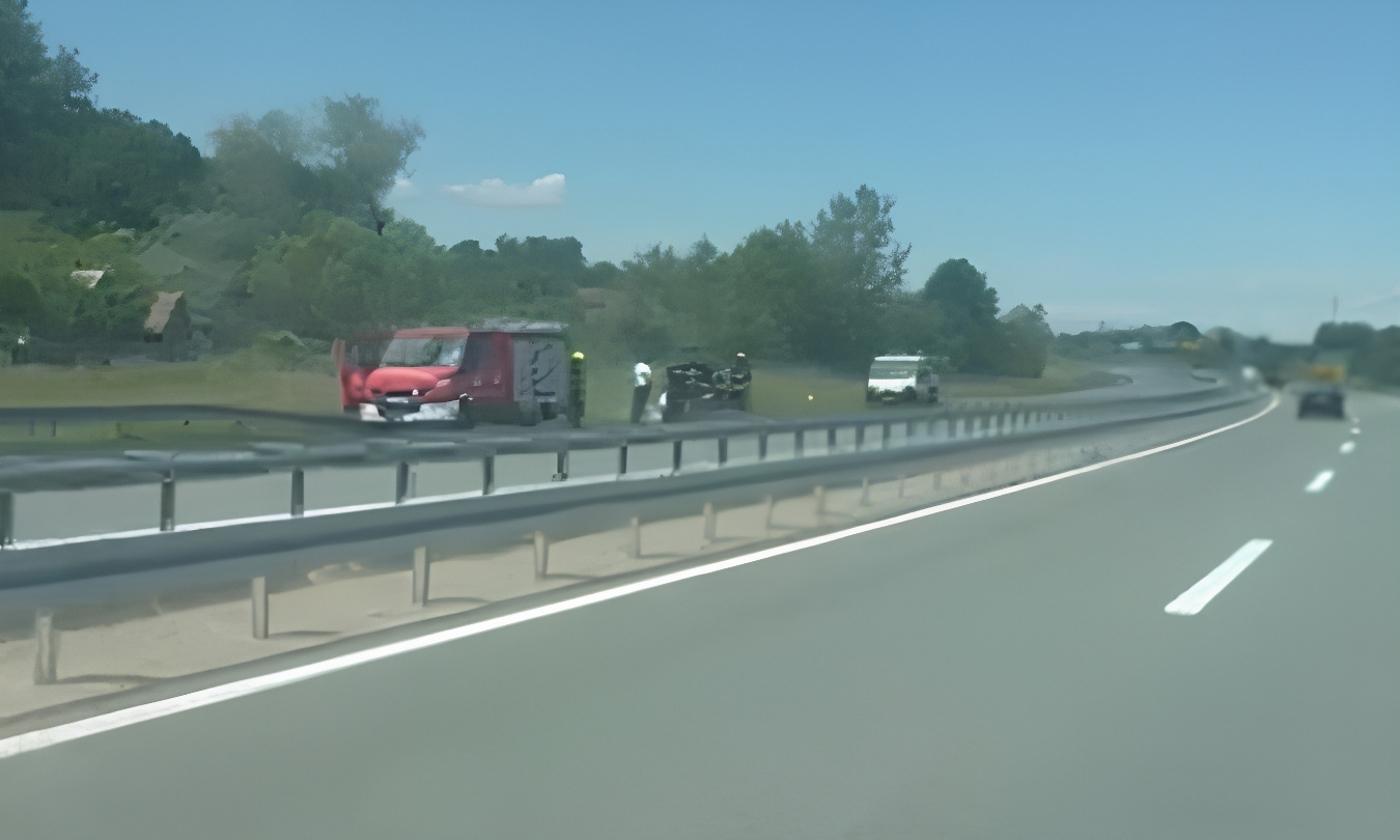 Šta se desilo? Vatrogasci intervenisali na autoputu Banjaluka–Gradiška VIDEO