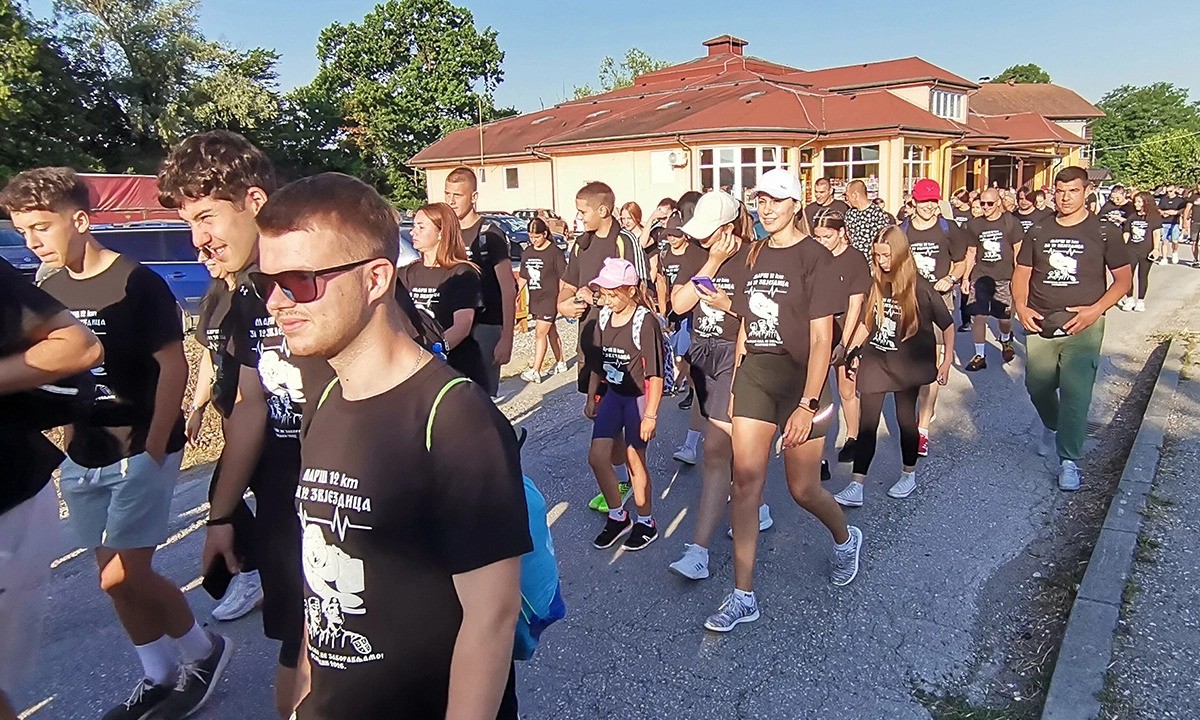 Počeo marš ,,12 kilometara za 12 zvjezdica”: Hrišćanski je da praštamo, ali važno je da pamtimo