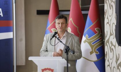 Naslovna slika br 1