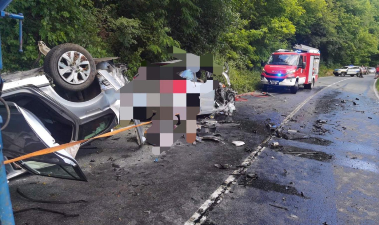 Detalji udesa kod Čelinca: U sudaru dva automobila i kamiona povrijeđene četiri osobe FOTO