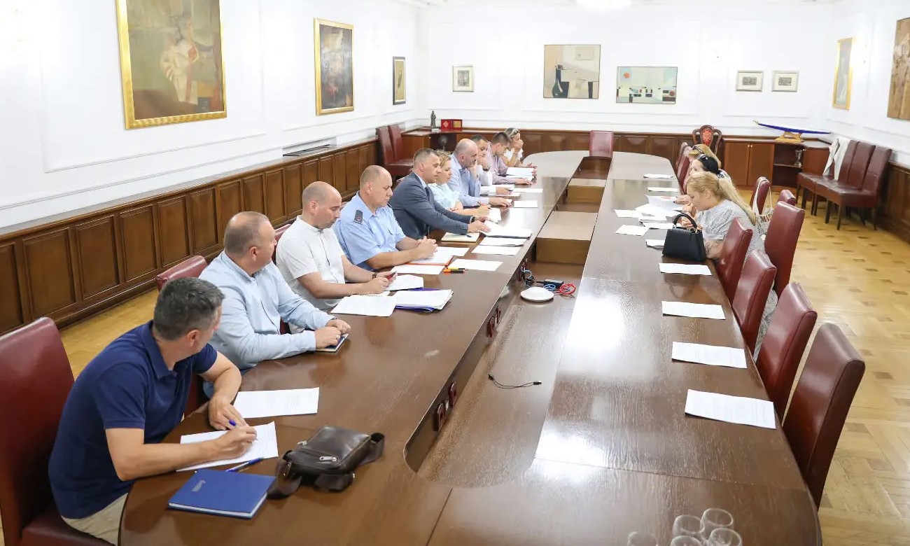 Grad i udruženja za istim stolom: Hoće li pasti ograničenje broja pasa i mačaka? FOTO