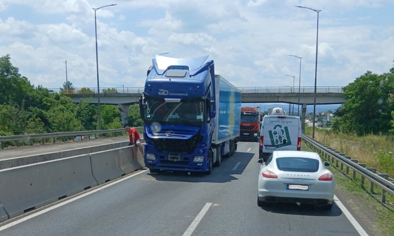Kamion paralisao saobraćaj od Banjaluke do Laktaša: Kolone sežu do tunela