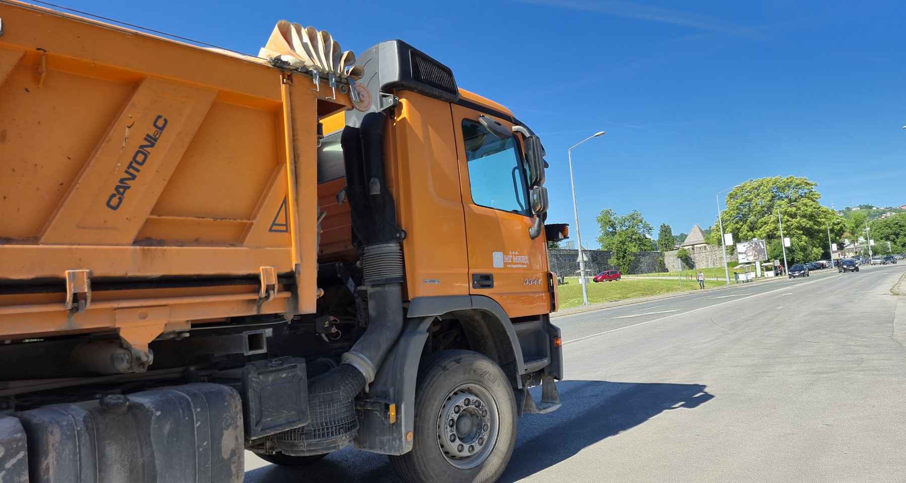 Mašine blokirale prolaz, vozači ljuti: Počeli novi radovi u Docu FOTO/VIDEO