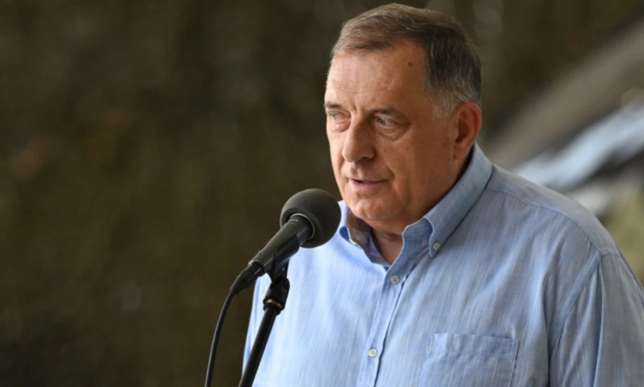 Prikaz vojne moći u Srbiji: Dodik poručio da je vojska znatno ojačala