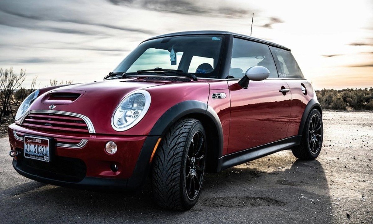 Put oko svijeta 25 puta: Vozač sa Mini Cooperom ispisao automobilsku istoriju