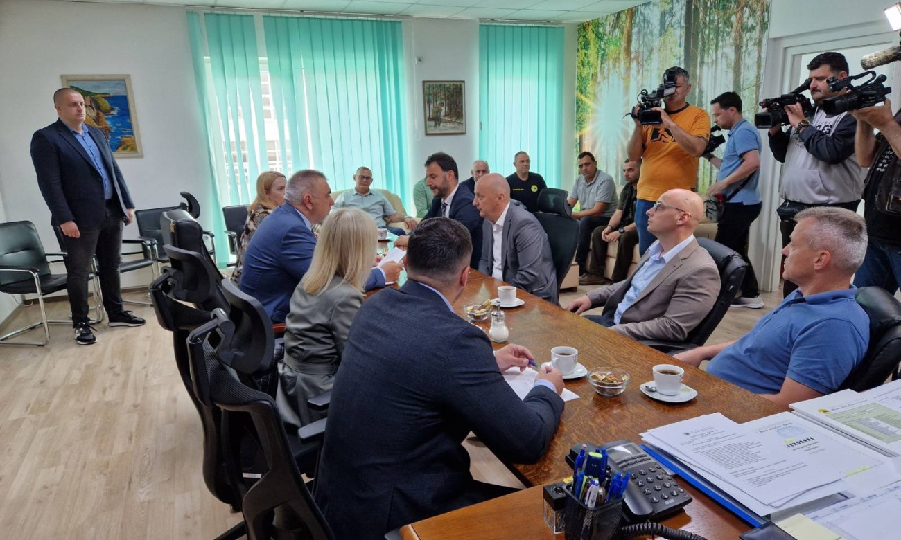 Minić u Prijedoru: Gazdinstvo bez problema s platama, ali i dalje ima višak zaposlenih