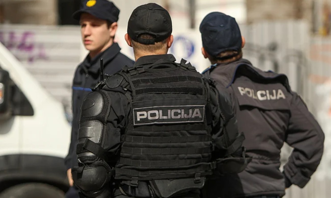 Ubio ženu, pa pucao sebi u glavu: Poznat identitet muškarca koji je izvršio krvoproliće