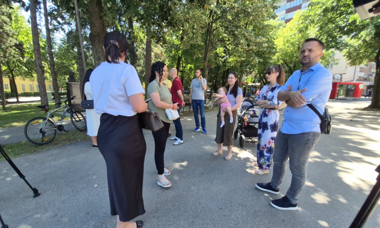 Novi protest zbog produženog boravka: Banjalučki roditelji traže subvencije FOTO