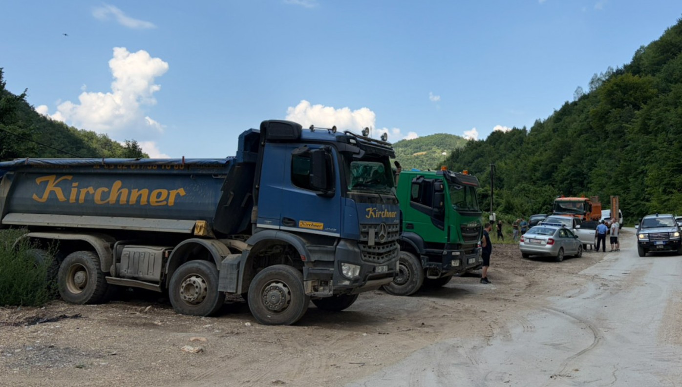 Haos na Gazivodama: Priština počela rušenje vikendica u vlasništvu Srba