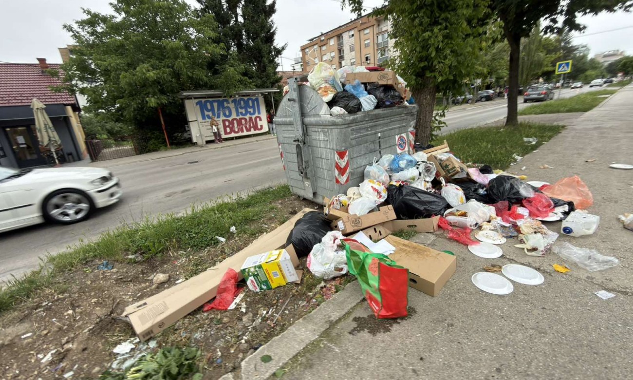 Zastoj u odvozu smeća u dijelovima Banjaluke: Problemi na terenu nakon eksplozije na Laušu FOTO