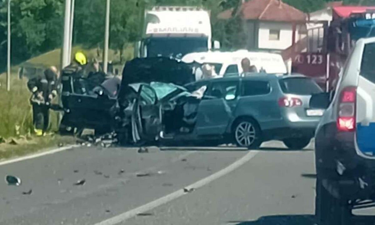 Teška nesreća kod Banjaluke: Učestvovala četiri automobila, ima i poginulih FOTO