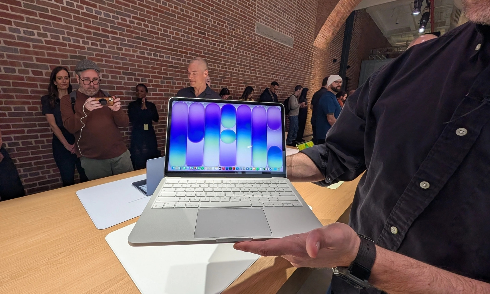 Zaboravite skupe modele: Epl nudi laptop koji mnogi mogu da priušte