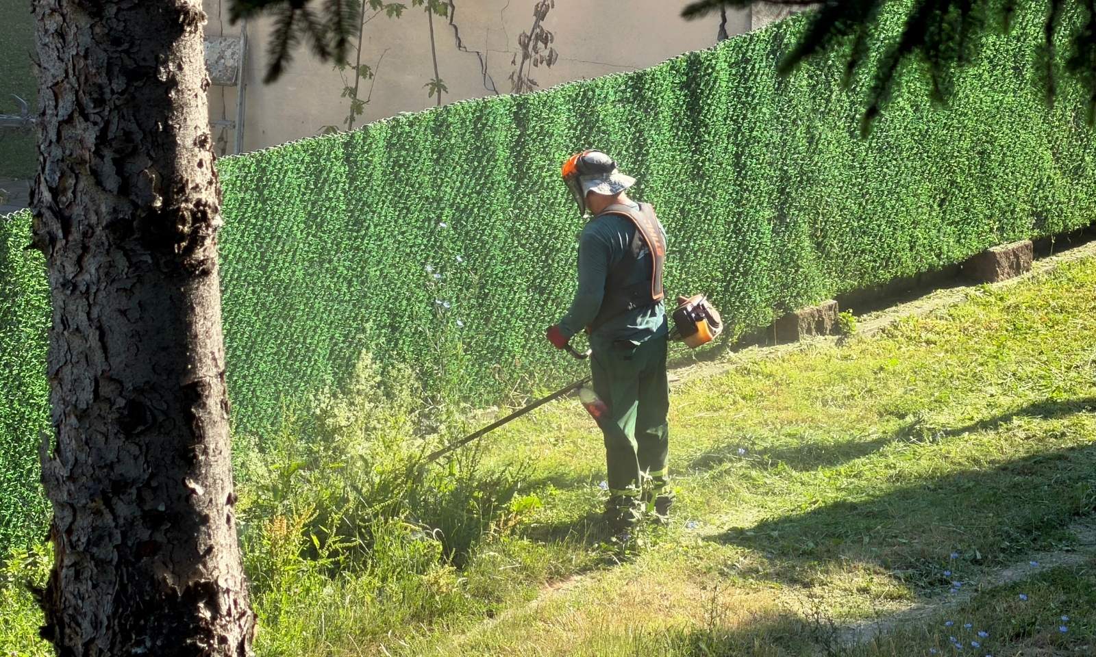 Prilagođavanje ekstremnim vrućinama: Radovi na igralištima i zelenim površinama u Banjaluci samo do podneva