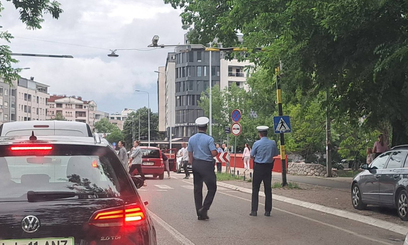 Šta se desilo na Venecija mostu? Policija blokirala dio saobraćaja, hitna intervenisala FOTO/VIDEO
