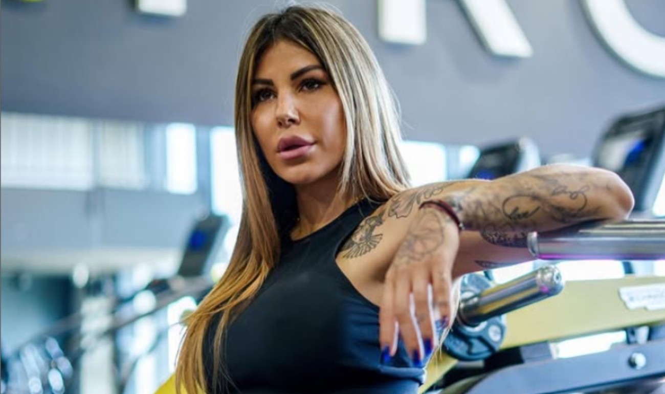 Grmi u kupaćem kostimu: Skinula se žena čuvenog srpskog košarkaša FOTO