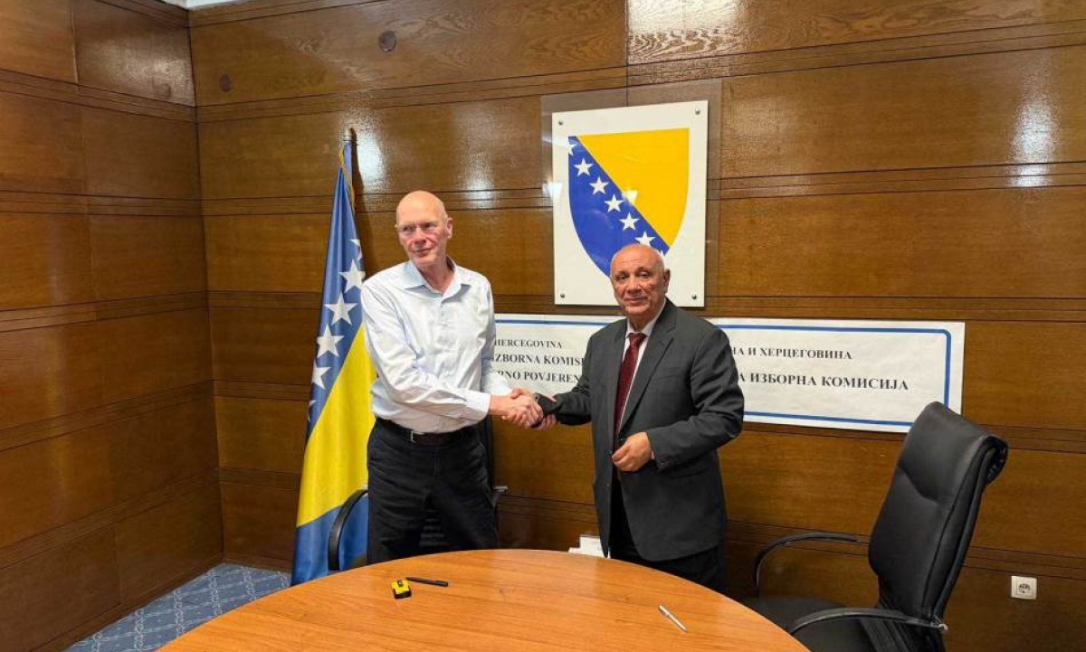 CiK BiH i “Smartmatic BH” potpisali ugovor: Dolaze skeneri i biometrijska identifikacija na biračka mjesta