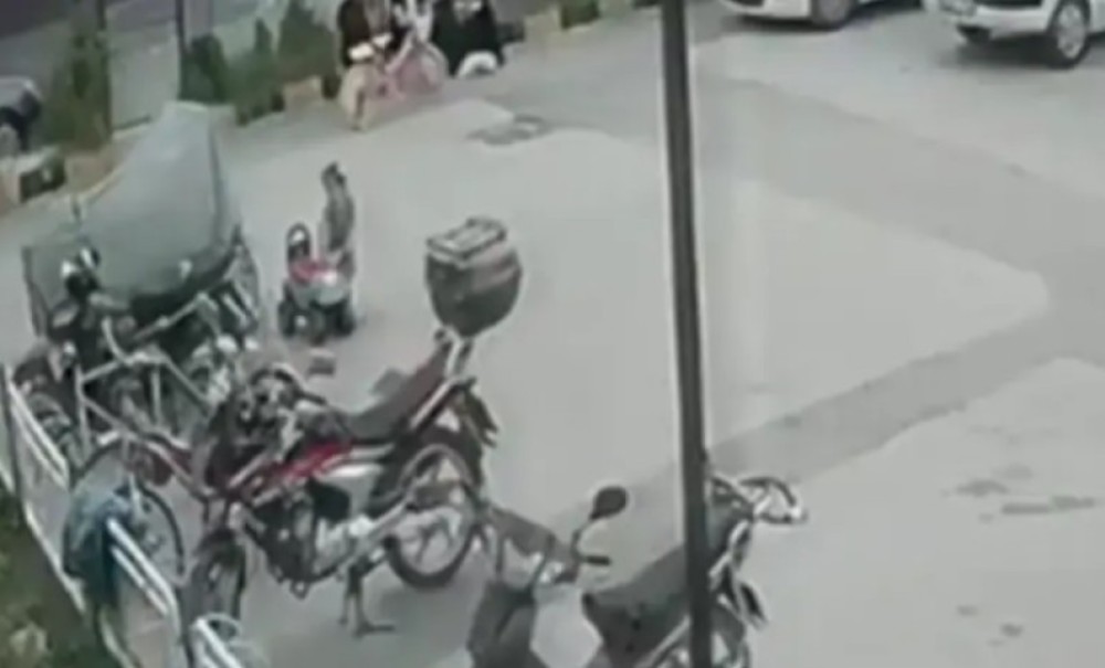 Uznemirujući snimak! Djevojčica pala sa 12. sprata, oglasio se otac VIDEO
