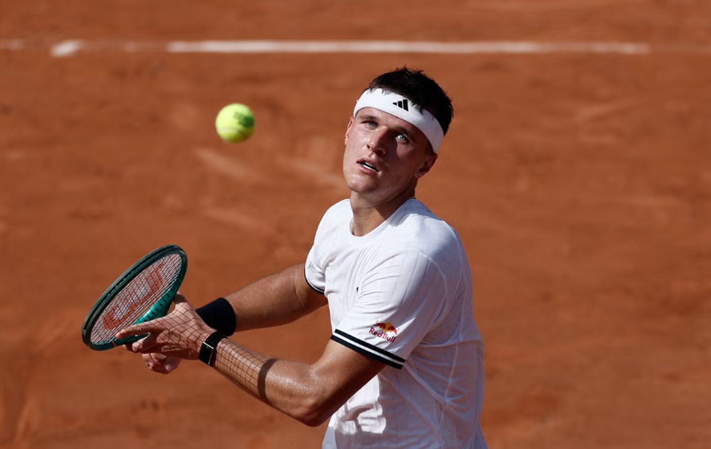 Menšik izborio polufinale Rolan Garosa