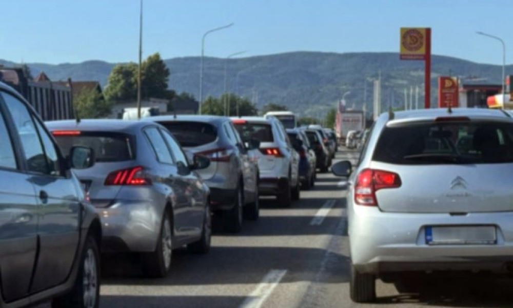 I danas kolaps: Na dionici brze ceste između Banjaluke i Laktaša kilometarske kolone