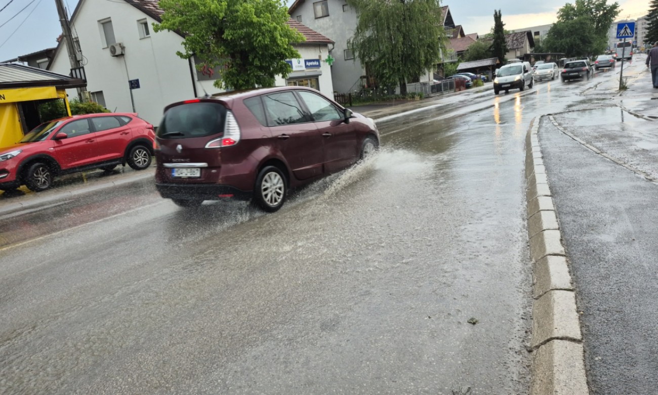 Na Laušu gube strpljenje: Ko zaustavi poplave, ima naše glasove! FOTO/VIDEO