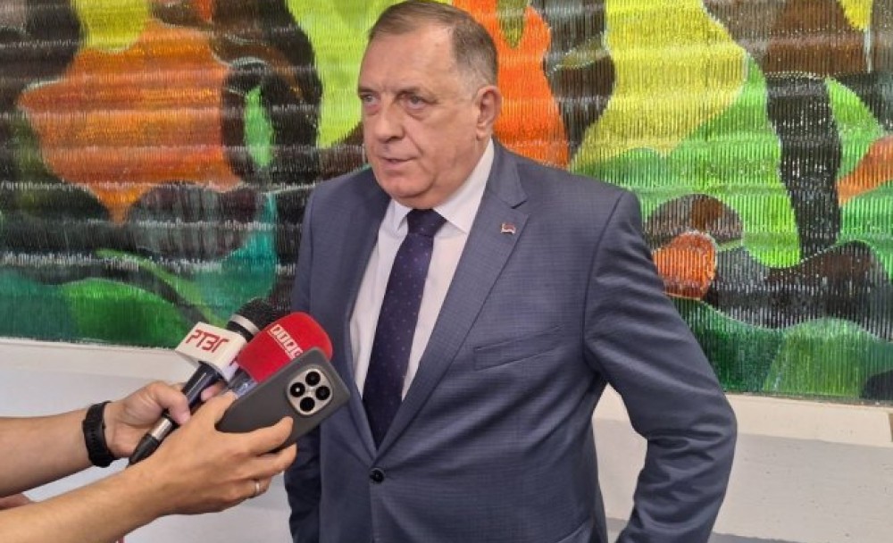 Dodik direktan: Srpska funkcioniše bez problema, sve drugo u BiH u političkom haosu
