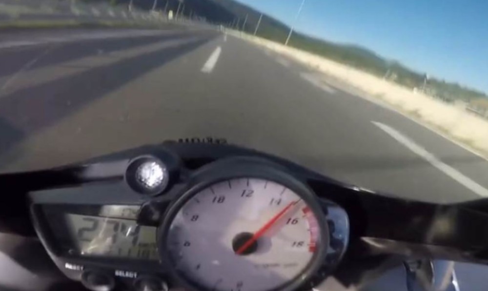 Divljaštvo na djelu: Motociklista jurio više od 270 km/h na auto-putu u BiH