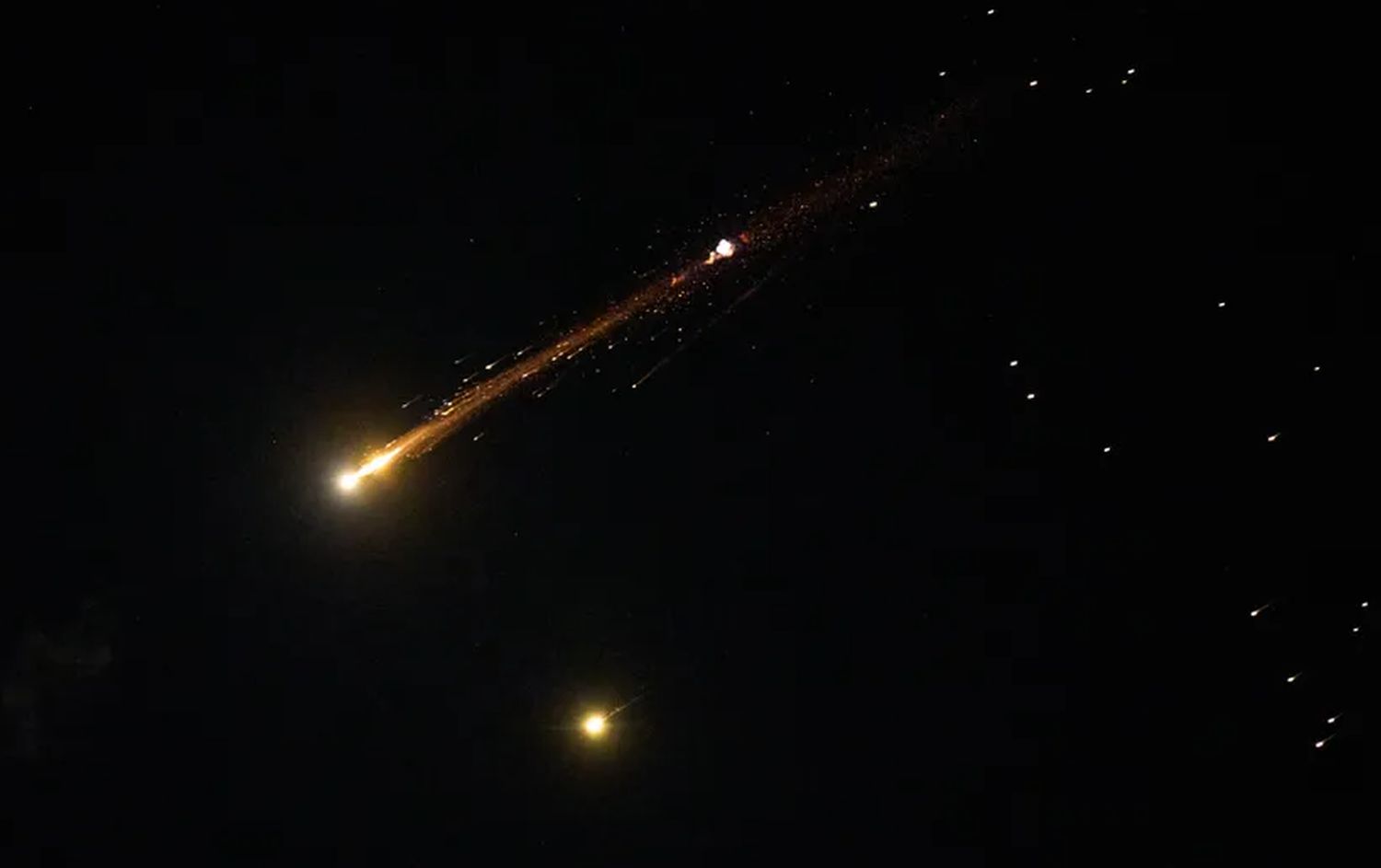 Iran lansirao balističke rakete: Oglasile se sirene na sjeveru Izraela VIDEO
