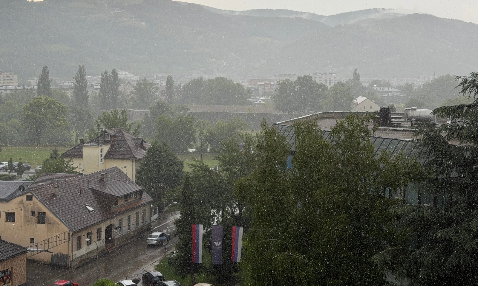 Vremensko upozorenje za danas: Kiša, jak vjetar i lokalno nevrijeme
