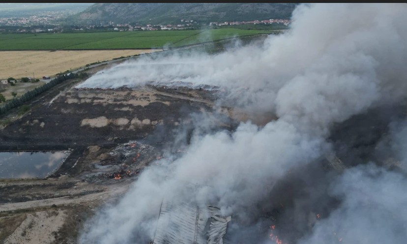 Ekološka katastrofa kod Mostara: Požar na deponiji Uborak i dalje gori, šteta ogromna VIDEO