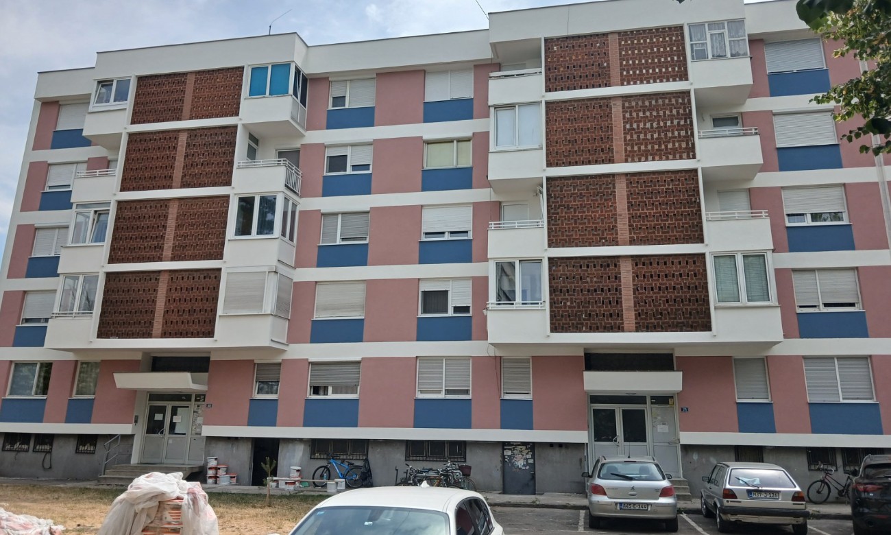 Za firmu bilbord, za stanare – nova fasada! Evo šta su smislili u jednom banjalučkom naselju FOTO