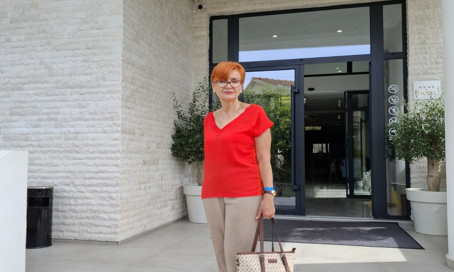 Poštena Divna vratila 1.800 evra: Vlasnik novčanika preko Srpske krenuo na ljetovanje