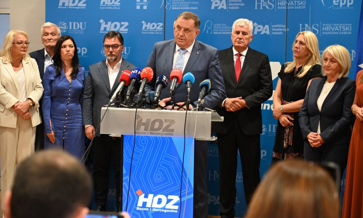 Dodik poručio iz Mostara: Bez vraćanja BiH na Ustav, ona neće funkcionisati